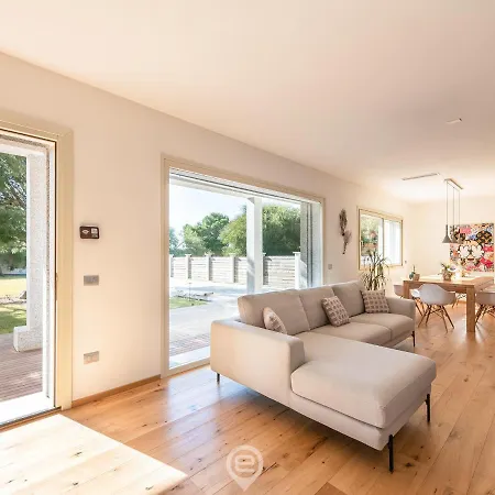 Golden Dunes Luxury Villa - Porto Pino Beach فيلة